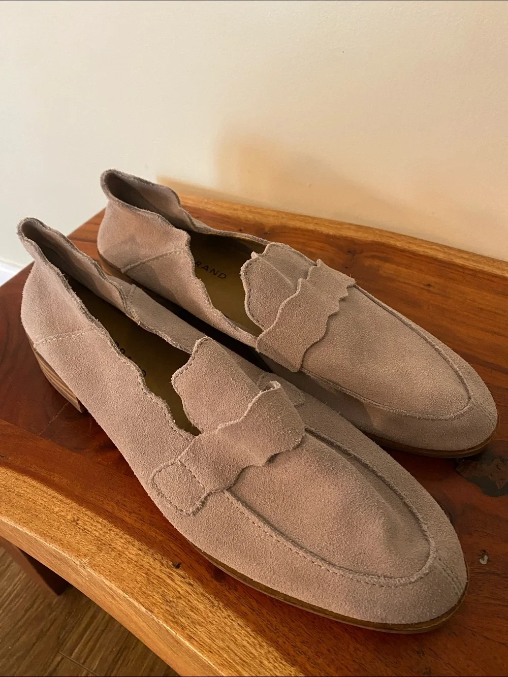 Lucky Brand Callister loafers in a beige suede with a scalloped edge detail. 8.5